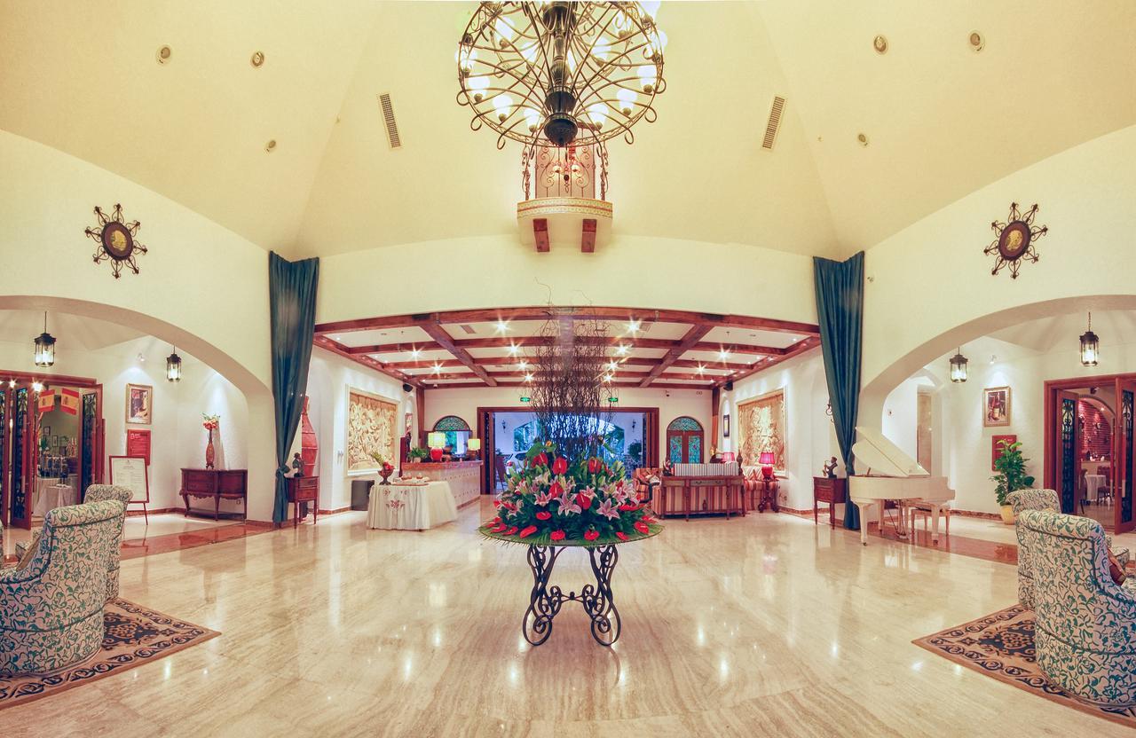 Best Western Premier International Resort Hotel Sanya Buitenkant foto